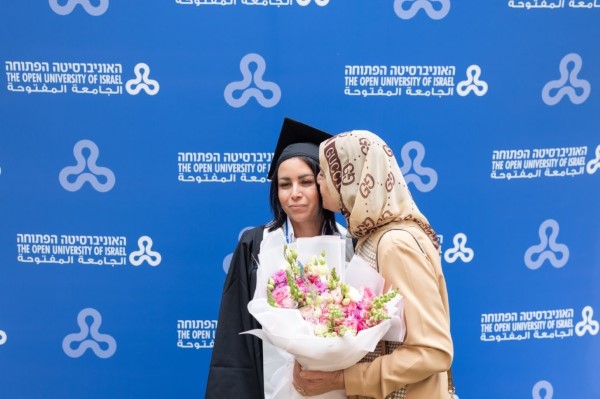 4 מתוך 422